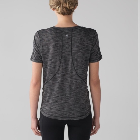 NWOT LULULEMON long distance short sleeve in heathered black - Picture 6 of 9